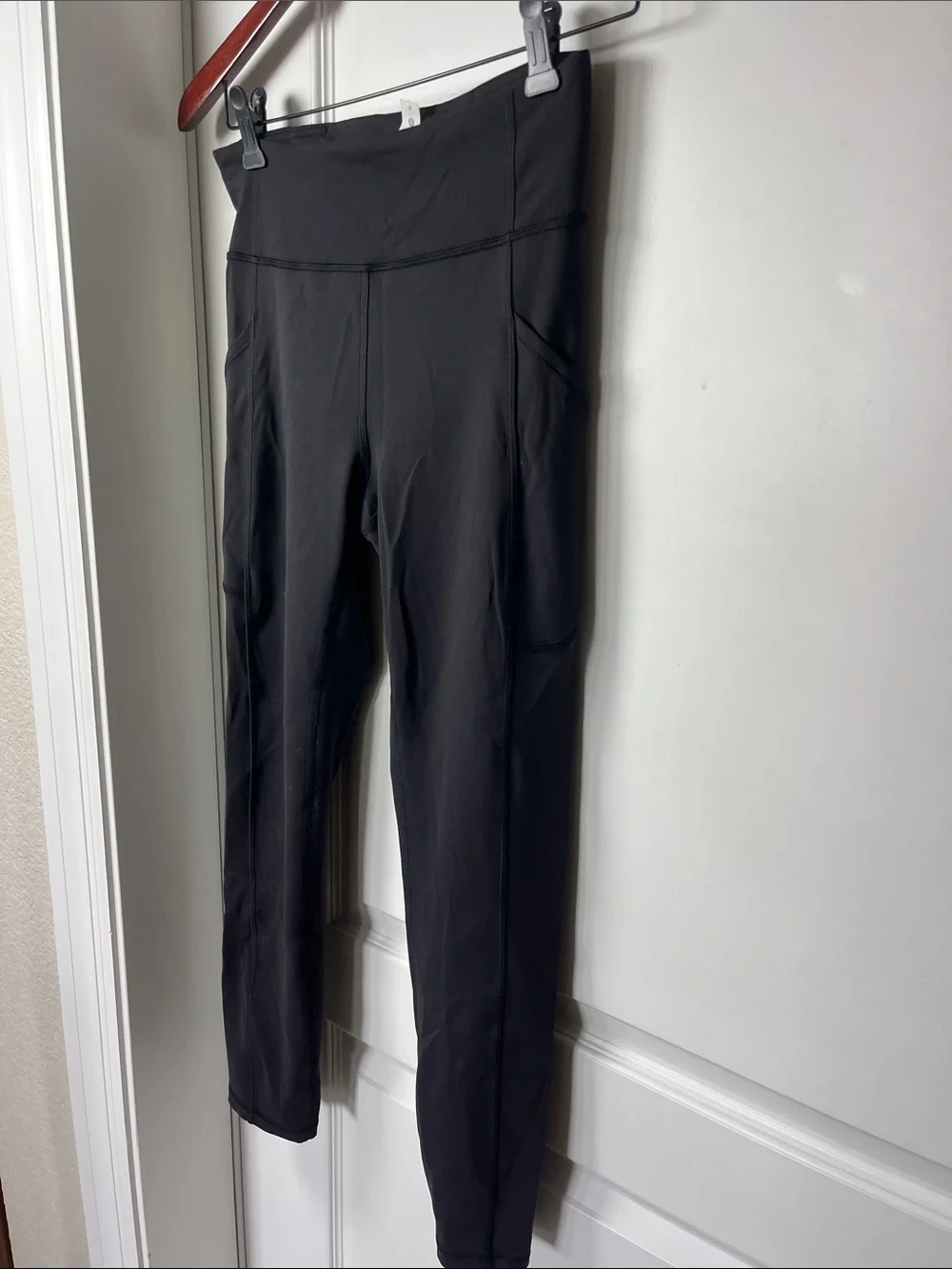 Lululemon Athletica black size 6 leggings